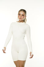 Enterizo corto cierre manga larga hueco atrás Ref.331 PU